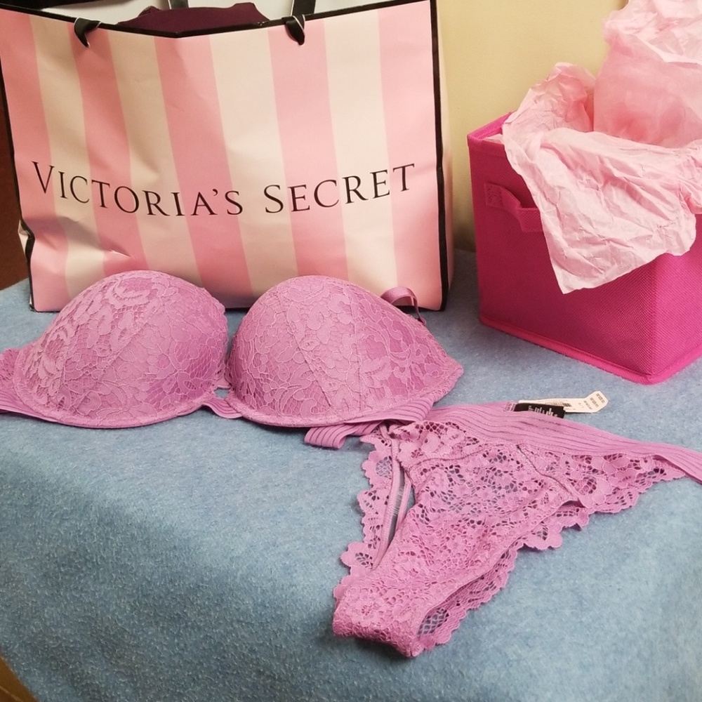 Bra & sexy cheekini